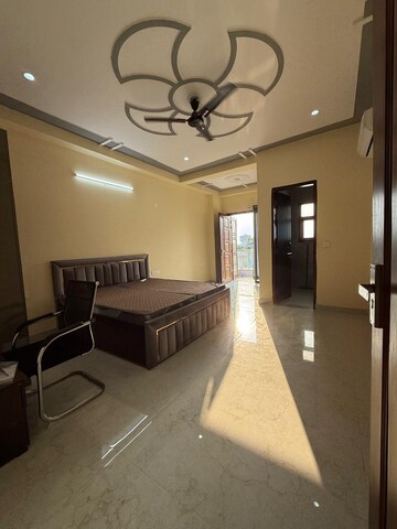 Living Room in 3 BHK Builder Floor at S S Southend, Sector 49 – for Rent
