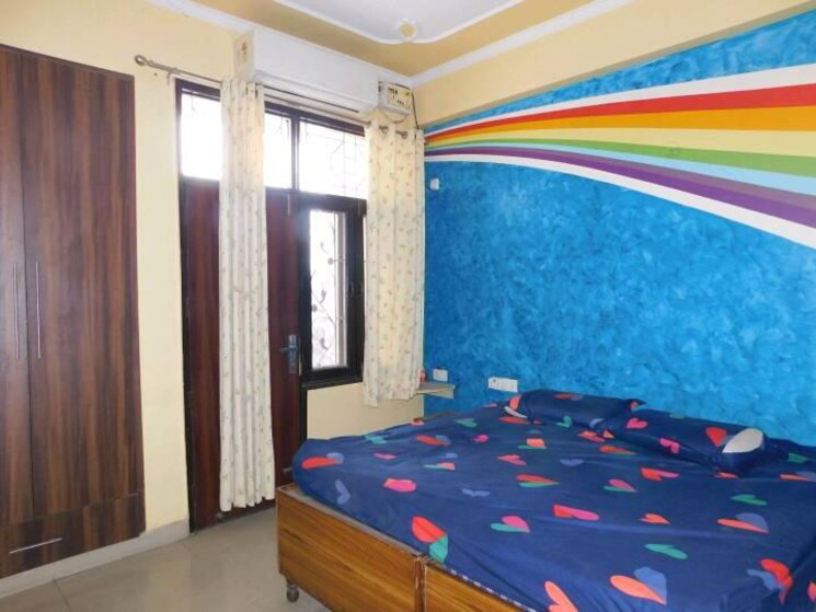 Bedroom, amrapali-princely-estate 3.5 Bedroom 1455 Sq.Ft. Apartment In Sector 76 Noida 9159706