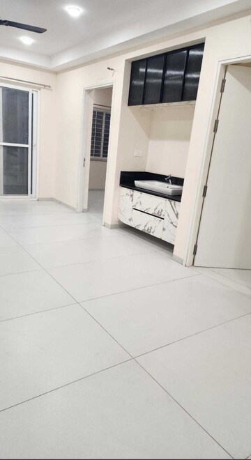 Room in 3 BHK Apartment at Jayabheri The Nirvana, Gopanpally – for Rent