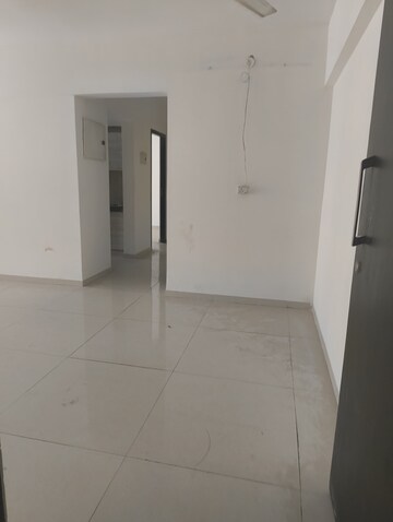 Room in 3 BHK Apartment at Godrej Central, Chembur – for Rent