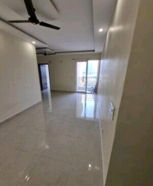 Room in 2 BHK Apartment at Signature Global Orchard Avenue, Sector 93 – for Sale