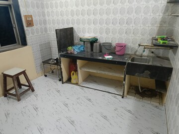 Team Area in 2 BHK Apartment at Kurla East – for Rent