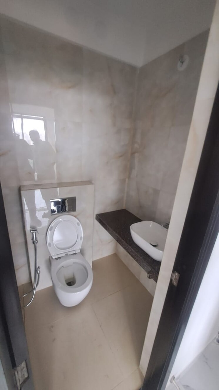 Bathroom, raymond-realty-phase-ii 1 Bedroom 410 Sq.Ft. Apartment In Pokhran Road No Two Thane 9159776