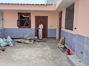 Parking in 1 BHK Builder Floor at Mehrauli – for Sale