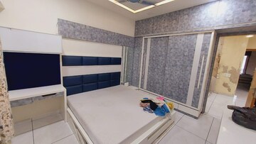 Master Bedroom in 3 BHK Apartment at Thaltej – for Rent