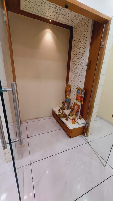 Furnished Amenities in 3 BHK Apartment at Thaltej – for Rent