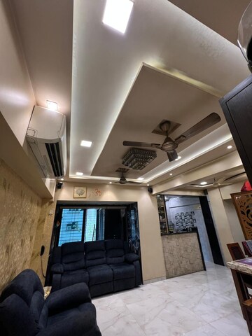 Living Room in 4 BHK Apartment at Anant Anand Apartment, Mulund West – for Sale