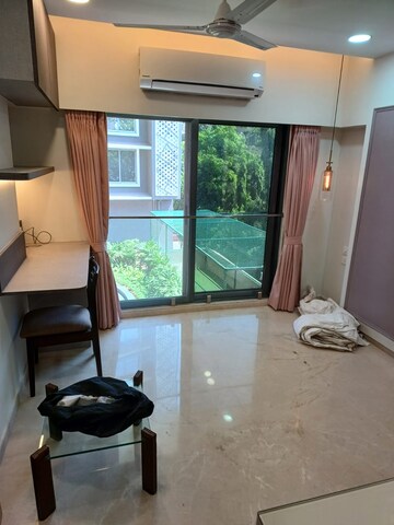 Team Area in 6 BHK Apartment at Ekta Trinity, Santacruz West – for Sale