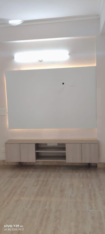 Furnished Amenities in 3 BHK Apartment at Amrapali Golf Homes, Sector 4 Greater Noida – for Rent