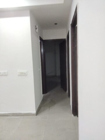 Building Lobby in 3 BHK Apartment at Amrapali Golf Homes, Sector 4 Greater Noida – for Rent
