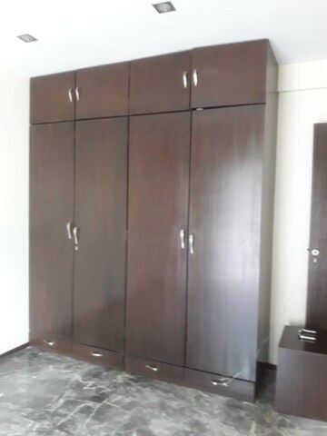 Furnished Amenities in 3 BHK Apartment at Vaswani Belvedere, Bandra West – for Rent