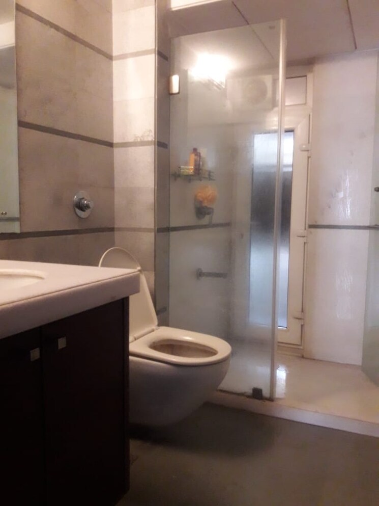 Bathroom, vaswani-belvedere 3 Bedroom 1500 Sq.Ft. Apartment In Bandra West Mumbai 9159863