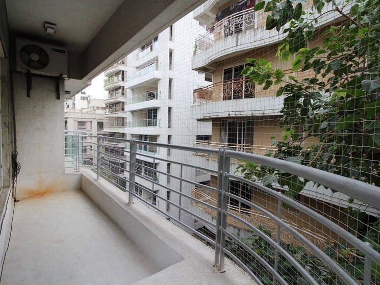 Balcony, vaswani-belvedere 3 Bedroom 1500 Sq.Ft. Apartment In Bandra West Mumbai 9159863