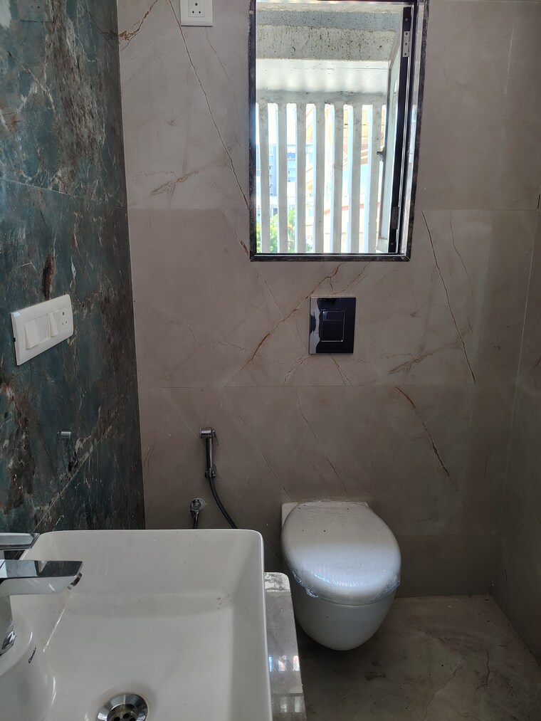 Bathroom, tulip-apartment-santacruz-west 2 Bedroom 750 Sq.Ft. Apartment In Santacruz West Mumbai 9159877