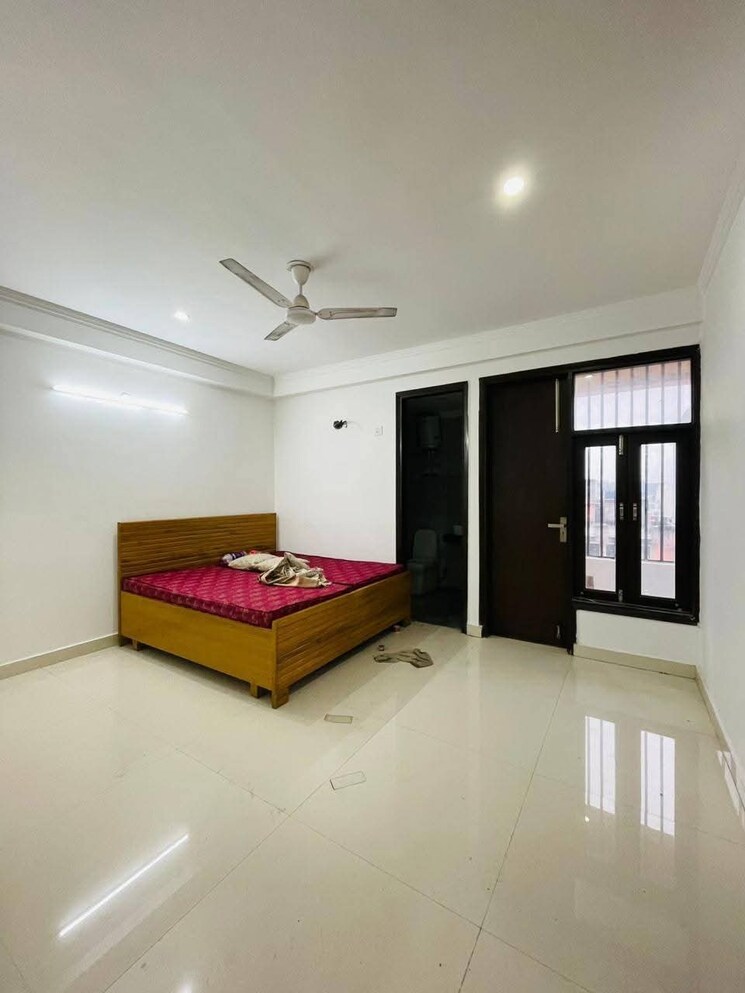 Master Bedroom, saket 3 Bedroom 200 Sq.Ft. Builder Floor In Saket Delhi 9159891