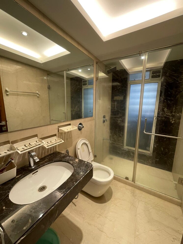 Attached Bathroom, kolte-patil-k52 4 Bedroom 1607 Sq.Ft. Apartment In Khar West Mumbai 9159909
