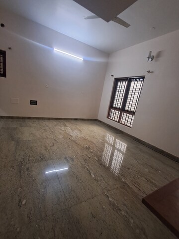 Room in 4 BHK Independent House at Hsr Layout Sector 2 – for Rent