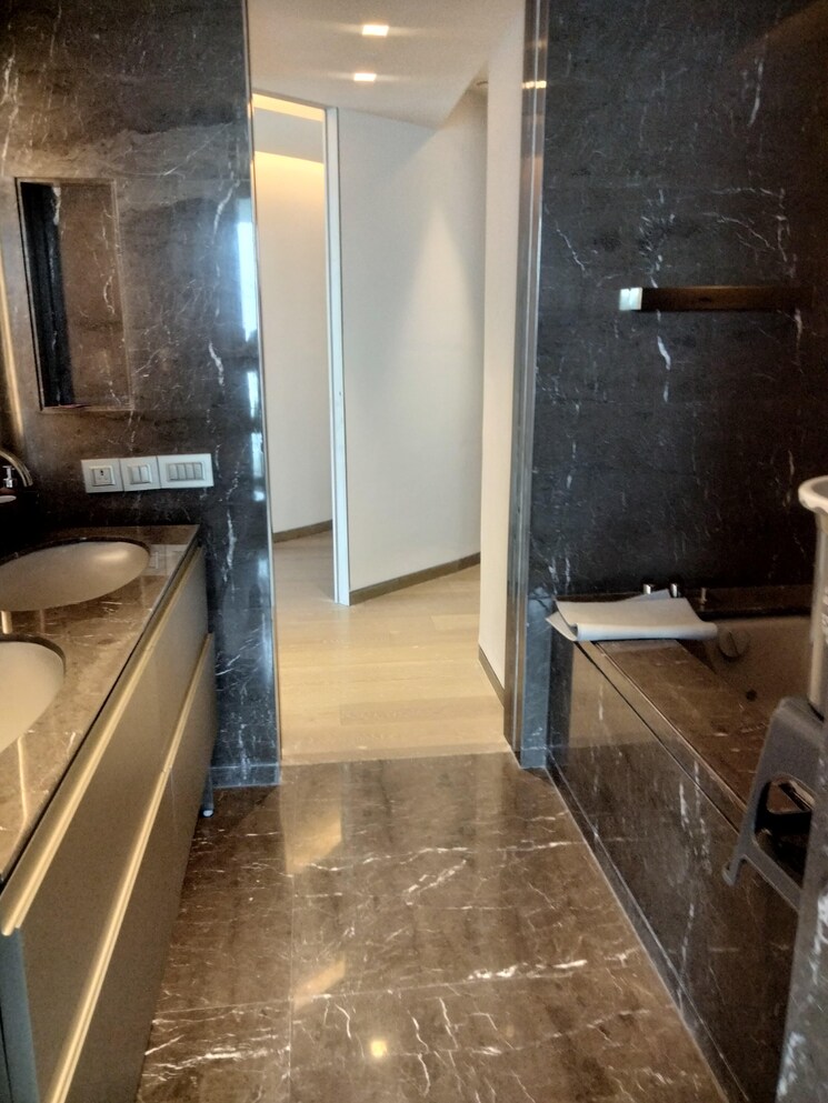 Bathroom, lodha-the-world-towers-world-one-tier-2 4 Bedroom 4809 Sq.Ft. Apartment In Worli Mumbai 9159936