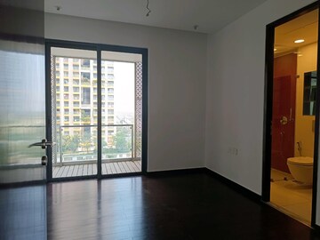 Room in 4 BHK Apartment at Lodha New Cuffe Parade, Wadala – for Rent