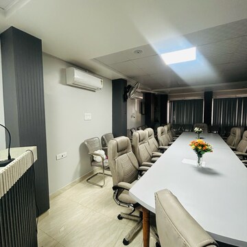 Team Area in  Co-working Space at Gomti Nagar – for Rent