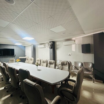 Team Area in  Co-working Space at Gomti Nagar – for Rent