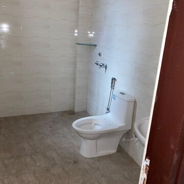 Bathroom in 6+ BHK Independent House at Gomti Nagar – for Rent