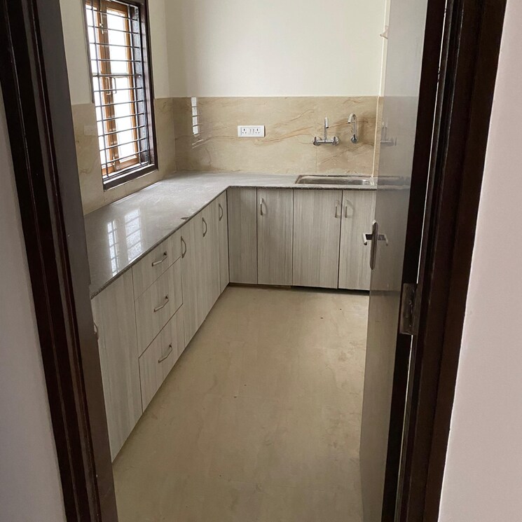 Balcony, gomti nagar 6+ Bedroom 6000 Sq.Ft. Independent House In Gomti Nagar Lucknow 9159993