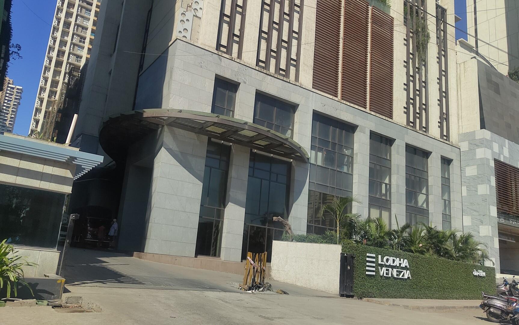 4 BHK + Pooja Room Apartment For Rent in Lodha Venezia