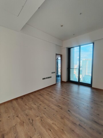 Room in 5 BHK Apartment at Rustomjee Crown, Prabhadevi – for Rent