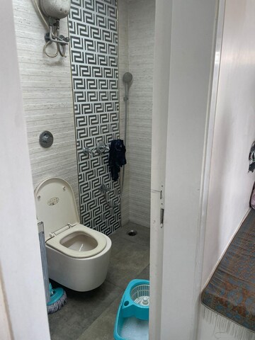 Bathroom in 5 BHK Apartment at Lodha Malabar, Malabar Hill – for Rent