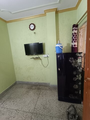 Furnished Amenities in 1.5 BHK Independent House at Rampuri – for Rent
