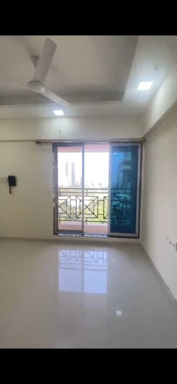 Room in 2 BHK Apartment at Cosmos Habitat, Majiwada – for Rent