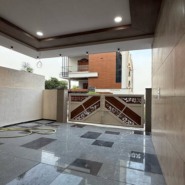 Balcony, maithri-enclave 5 Bedroom 4500 Sq.Ft. Villa In Shaili Gardens Hyderabad 9160020