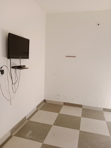 Room in 2 BHK Builder Floor at Sector 24 – for Rent