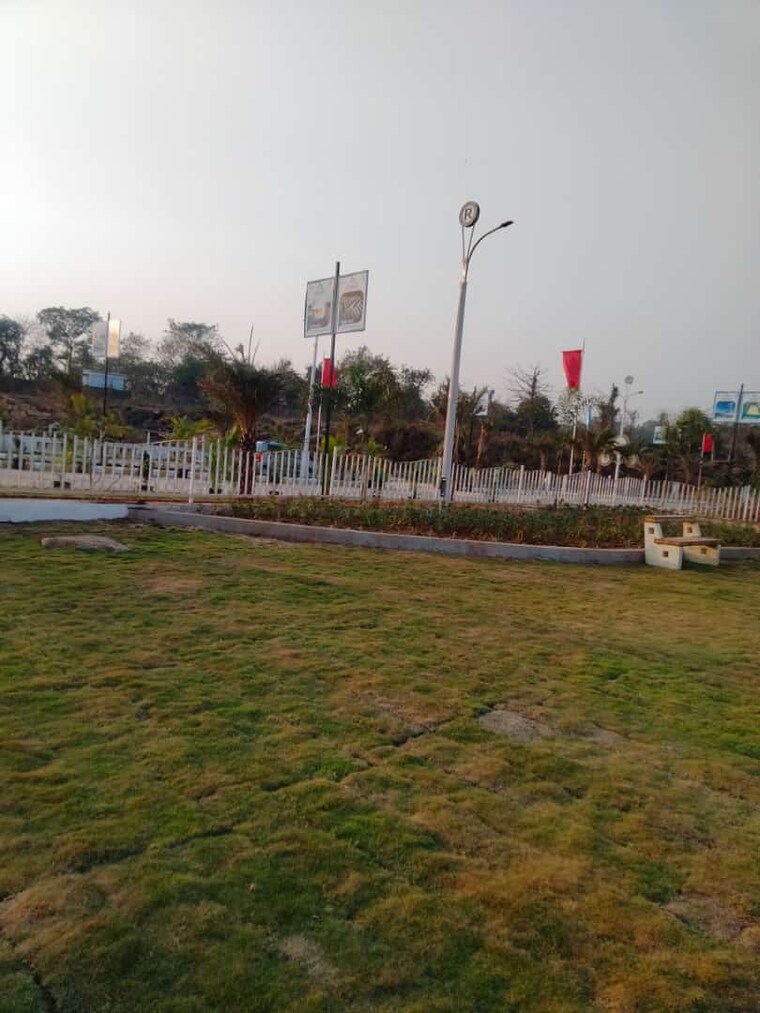 Garden, tonk road  111 Sq.Yd. Plot In Tonk Road Jaipur 9160038
