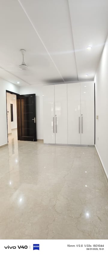 3 BHK Builder Floor For Rent in Defence Colony