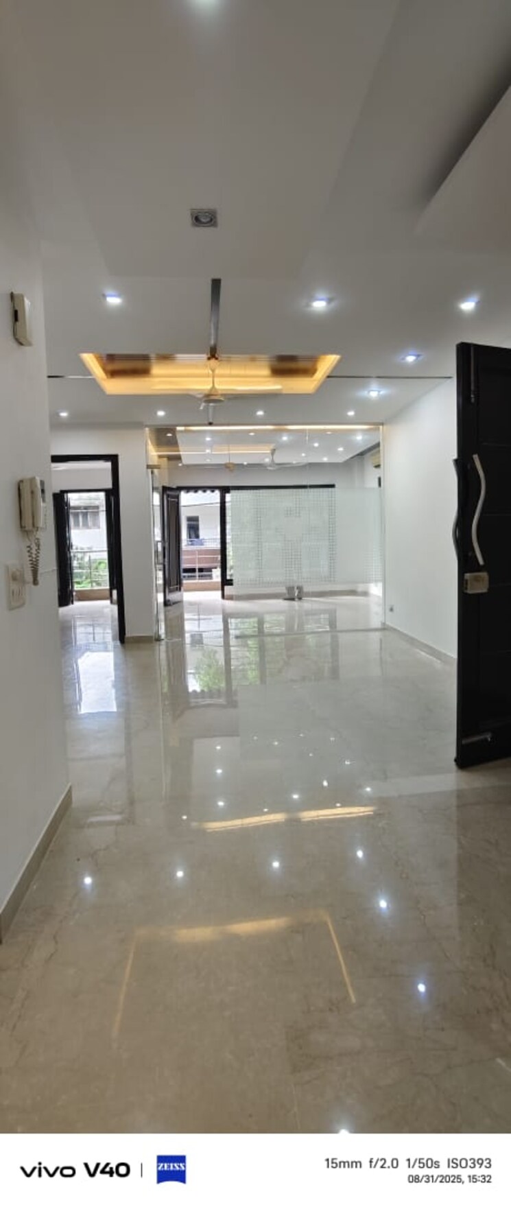 Living Room, defence colony 3 Bedroom 1600 Sq.Ft. Builder Floor In Defence Colony Delhi 9160042