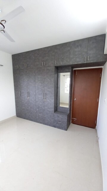 Room in 3 BHK Apartment at Peenya – for Rent