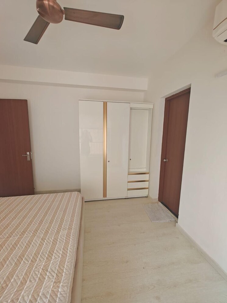 Room, shapoorji-pallonji-joyville-gurgaon 3 Bedroom 1852 Sq.Ft. Apartment In Sector 102 Gurgaon 9160085