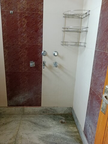 Attached Bathroom in 2 BHK Builder Floor at Sector 18 – for Rent