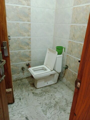 Bathroom in 2 BHK Builder Floor at Sector 18 – for Rent