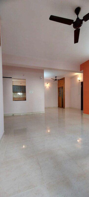 Room in 3 BHK Builder Floor at Manish Priyamvada Apartments, Btm Layout – for Rent