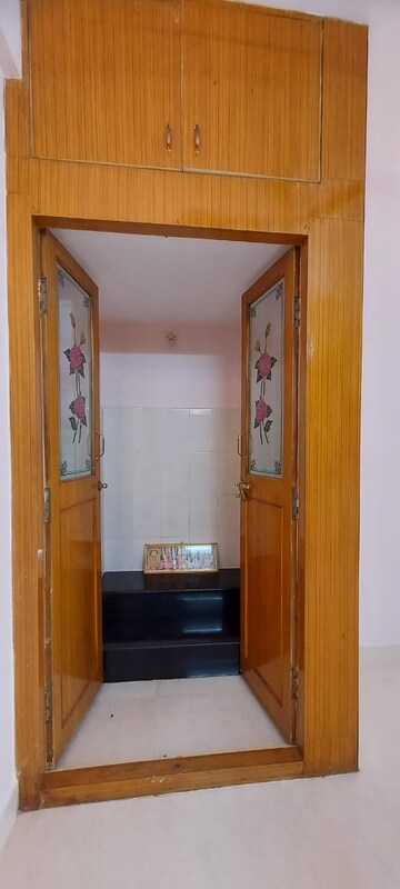 Furnished Amenities in 3 BHK Builder Floor at Manish Priyamvada Apartments, Btm Layout – for Rent