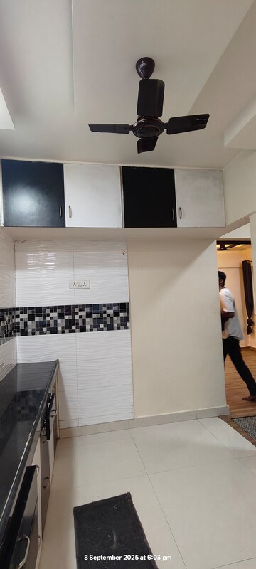Team Area in 1 BHK Apartment at Bhandup East – for Rent