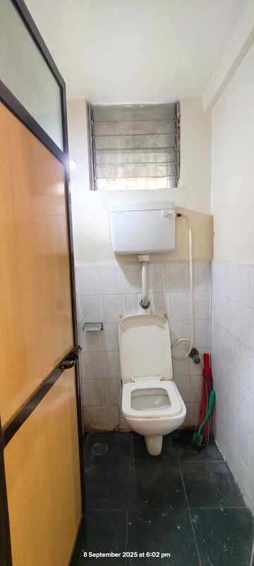 Bathroom in 1 BHK Apartment at Bhandup East – for Rent