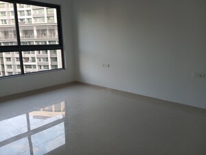 Room in 2 BHK Apartment at Kalpataru Immensa, Kolshet Road – for Sale