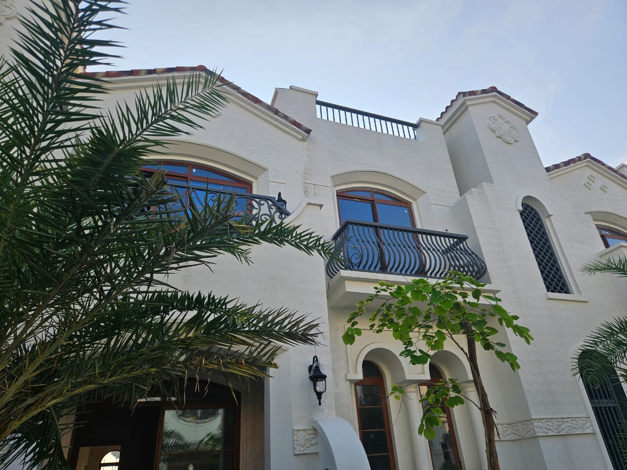 6 BHK + Pooja Room,Servant Room,Study Room Villa For Sale in Pratap Properties 