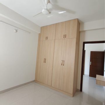 Room in 2 BHK Apartment at Kamala Arcade Kondapur, Kondapur – for Rent