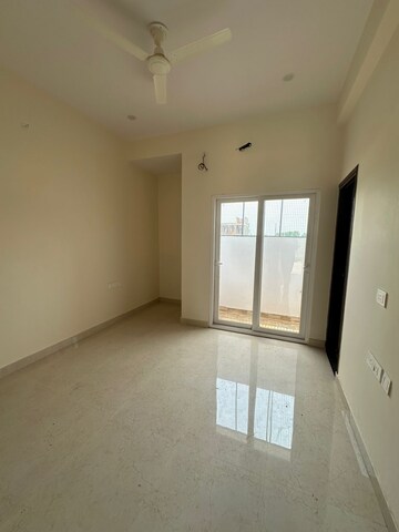 Room in 3 BHK Villa at Kedia Aravali, Machwa – for Sale