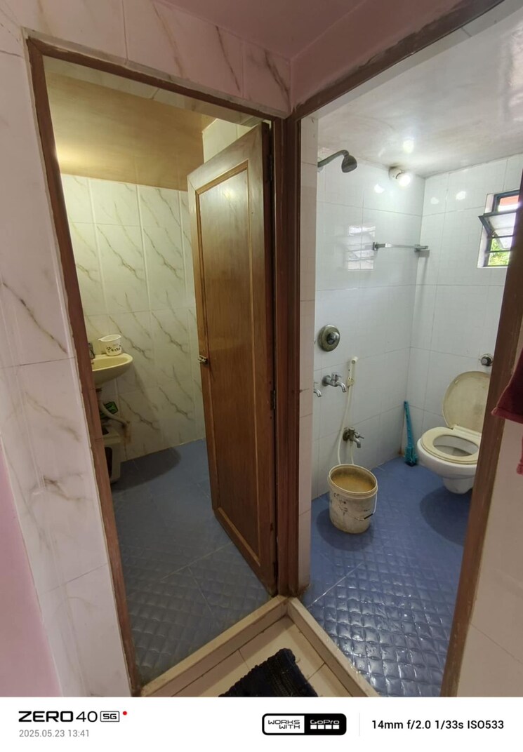 Bathroom, topsia 2 Bedroom 750 Sq.Ft. Apartment In Topsia Kolkata 9160198